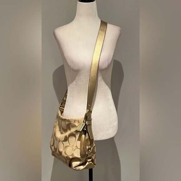 Coach Beige Signature Canvas C Print Canvas Leather Trim Hobo Shoulder Bag Gold - Picture 12 of 12